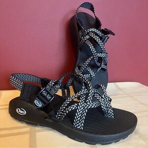 Chaco women’s ZX2 double strap classic sandals size 9 black white gray